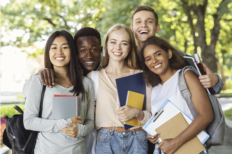 Canadian Education System Compared to the United States: A Complete Guide for International Students (2026) Canadian Education System Compared to the United States